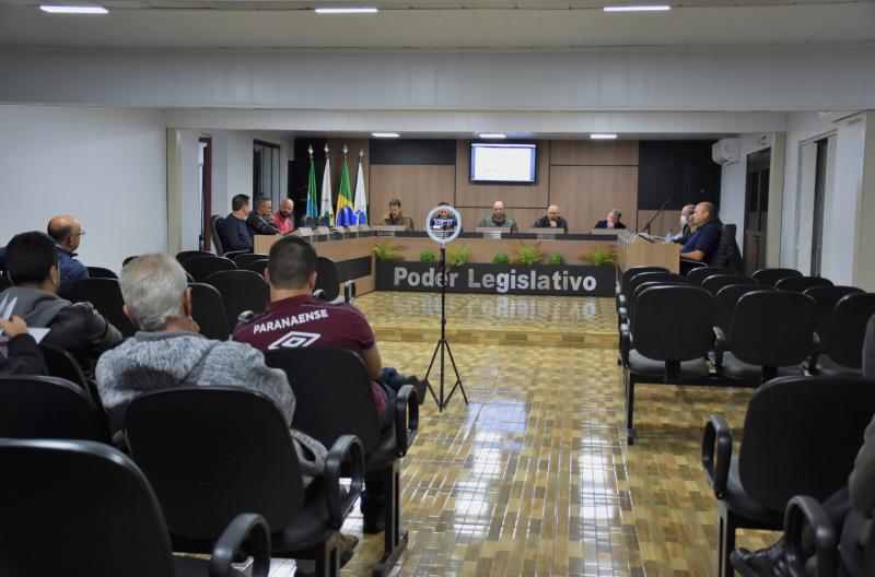 Em sessão ordinária, vereadores pedem reforma de instituições de ensino municipal